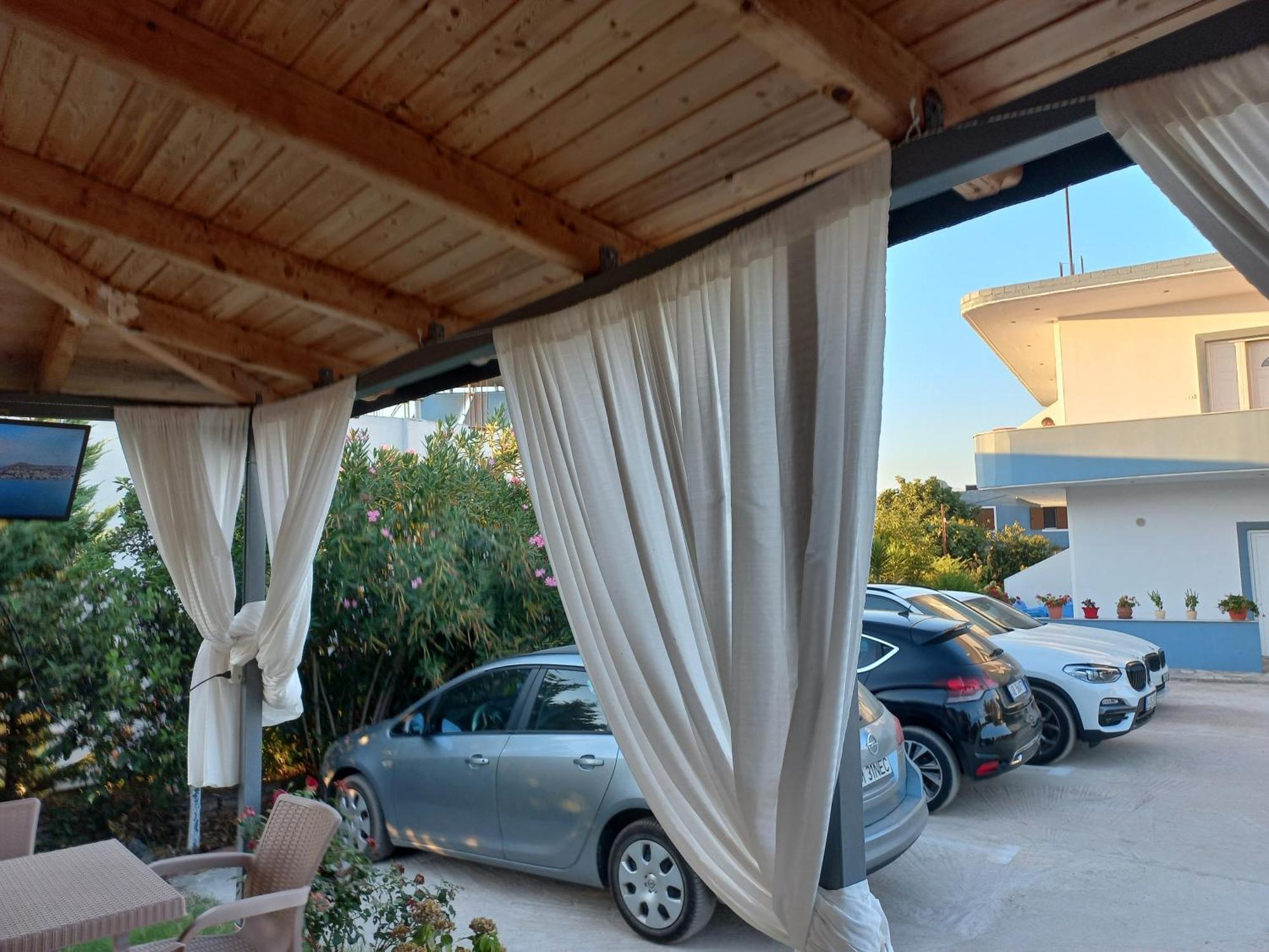 Villa Isufi 卡萨米尔 外观 照片